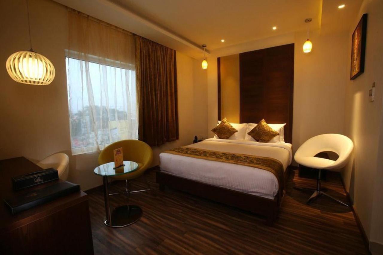 Jagadish Brigade Hotel Bengaluru Zewnętrze zdjęcie