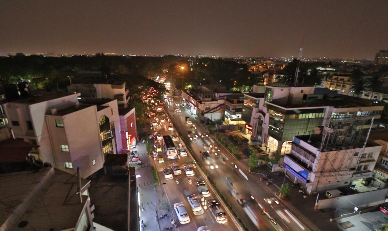 Jagadish Brigade Hotel Bengaluru Zewnętrze zdjęcie